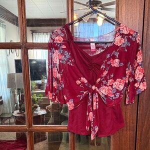 No Boundaries Red Floral Blouse with‎ Tie Front Y2K 90’s Whimsical
